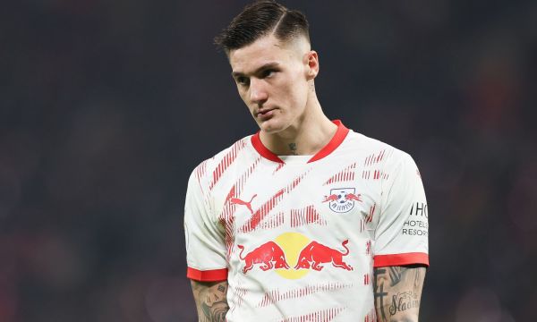 Ман Юнайтед ще представи Шешко днес?