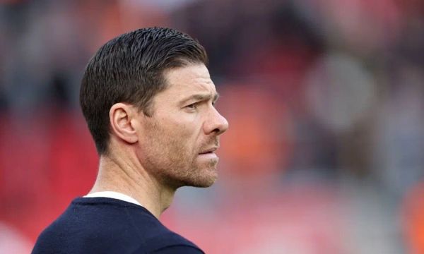 Съблекалнята на Реал Мадрид вярва, че Алонсо ще оглави „бланкосите” 
