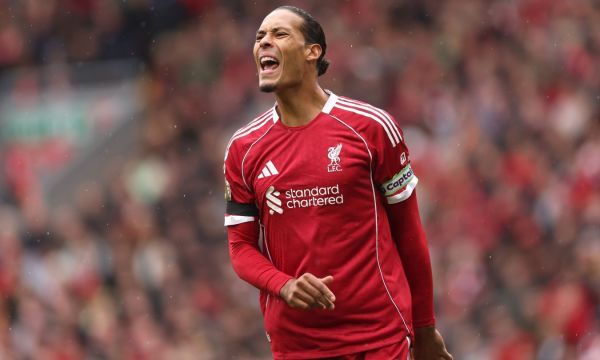 Ван Дайк: Няма смисъл да гледаме класирането 