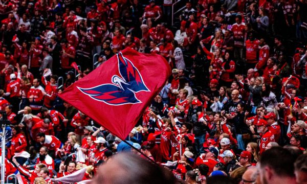 Вашингтон Кепитълс отстрани треньора