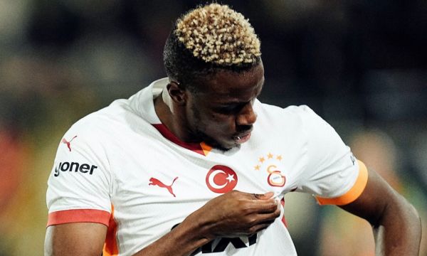 Осимен се присъединява към Галатасарай 