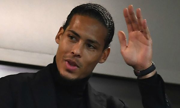 Ван Дайк дебютира в дербито с Евертън 