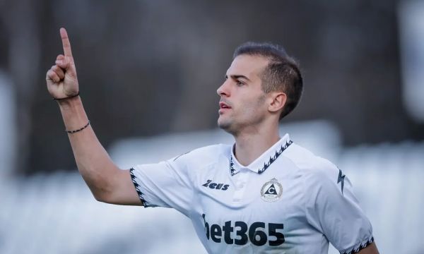Славия удари Берое, Владимир Николов е героя за
