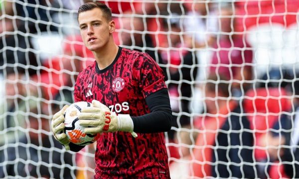 Радек Витек подписа нов договор с Манчестър Юнайтед