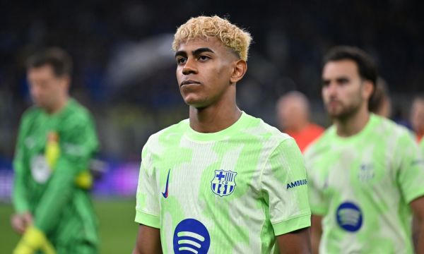 Обвиниха Ямал за наемане на джуджета на рождения си ден