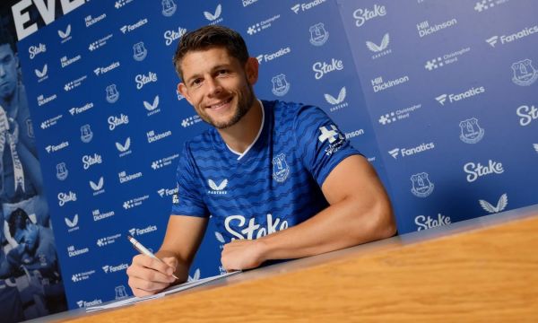 Евертън продължи с Тарковски 