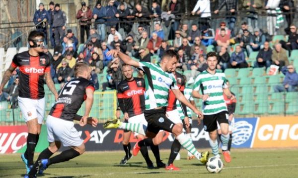 Черно море с трета поредна победа в Първа лига - отнесе и Локо Пловдив (видео)