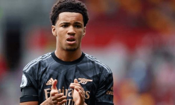  15-годишен играч на Арсенал влезе в историята 