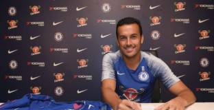 Педро продължи контракта си с Челси 