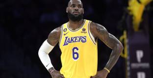 Лейкърс с трета поредна загуба, Мичъл с 37 точки за Кливланд 