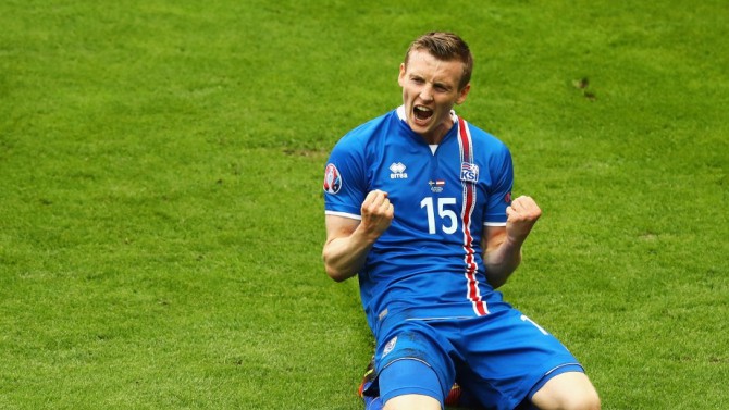 Гол в края носи победата на Исландия срещу Австрия (видео)