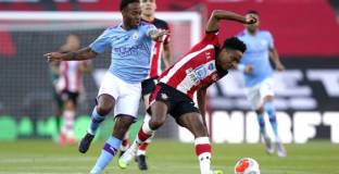 Саутхемптън удари Сити с куриозен гол