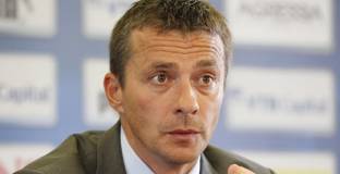 Спрягат бивш треньор на Левски за нов мениджър на Нотингам