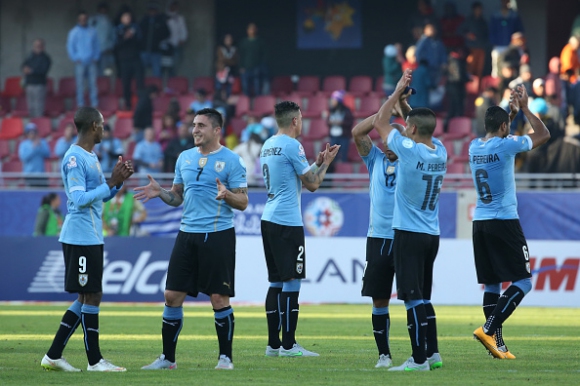 Равенство прати Уругвай и Парагвай на 1/4-финалите
