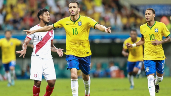 Бразилия вкара само три на Перу