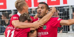 Хановер измъкна трите точки от мача си с Шалке (видео)