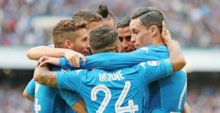 Отново отличен Наполи, Фиорентина с издънка срещу Кротоне