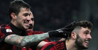 Класически Милан се запъти към дерби с Интер за Купата