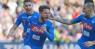 Наполи си върна първото място с победа (видео)