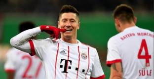 Байерн без проблеми срещу третодивизионния Падерборн (видео)