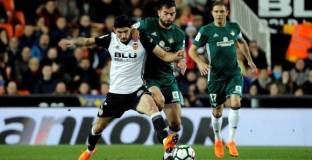 Валенсия с труден успех над Бетис