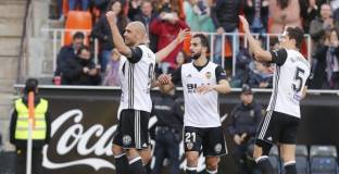 Валенсия зарадва феновете си с победа над Алавес (видео)