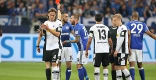 Десет от Шалке стигнаха до точка срещу Мьонхенгладбах 