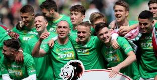Селтик разби Рейнджърс и отново е шампион на Шотландия (видео)