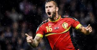 Дефур обяви за край на международната си кариера 