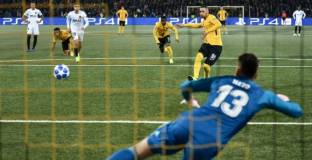 Валенсия спечели само точка срещу Йънг Бойс (видео)