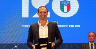 Алегри за четвърти път стана треньор на годината в Италия