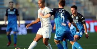 Интер завърши годината с победа и трето място, Фиорентина спечели само точка срещу Дженоа (видео)