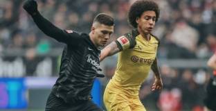 Айнтрахт спря серията на Дортмунд