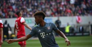 Байерн си върна първото място с лесна победа над Фортуна (видео)