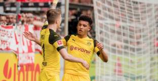 Дортмунд мачка, без да си дава зор (видео)