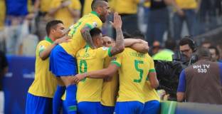 Бразилия разпиля Перу на пет 