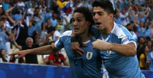 Уругвай повали шампиона на Копа Америка, Еквадор и Япония с равенство