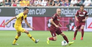 Иниеста не попречи на Барселона да стине до успех срещу Висел Кобе