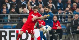 Късен гол лиши Шалке от първото място