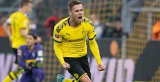 Борусия и Борусия продължават гонитбата за първото място