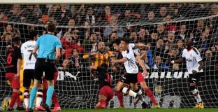 Голов спектакъл и здрава битка не решиха спора между Валенсия и Атлетико