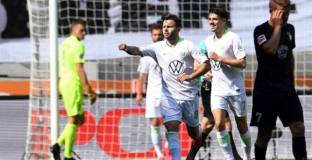 Волфсбург с късна победа срещу Аугсбург