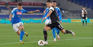 Наполи удари Юве с дузпи и вдигна Купата на Италия