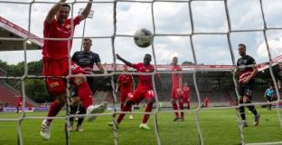 Вердер отива на плейоф за оцеляване, Фортуна изпада от Първа Бундеслига