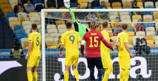 Испания с първа загуба от 2018-та година насам