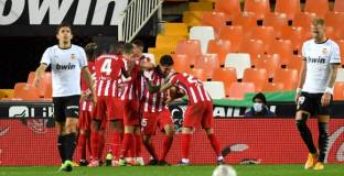 Автогол носи успяха на Атлетико срещу Валенсия (видео)