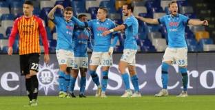 Наполи без проблеми срещу Беневенто (видео)