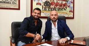 Ринкон премина от Ювентус в Торино