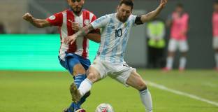 Аржентина с минимален успех над Парагвай