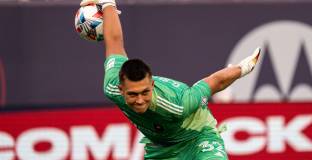 Челси се разбра с Чикаго за Слонина 